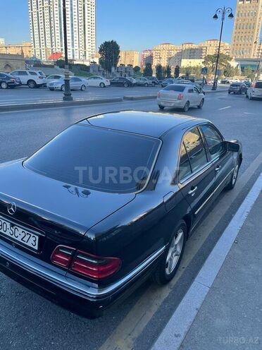 Mercedes E 240 1999, 310,000 km - 2.4 l - Bakı