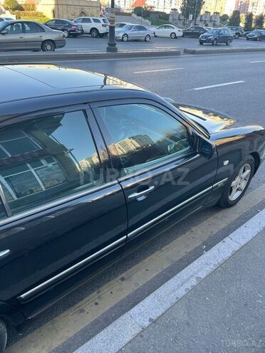 Mercedes E 240 1999, 310,000 km - 2.4 l - Bakı
