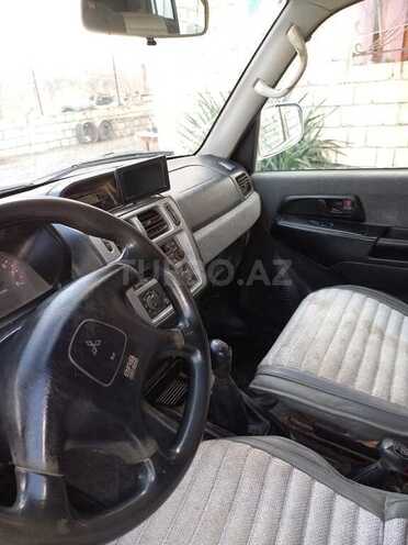 Mitsubishi Pajero io 2000, 30,000 km - 1.8 л - Qazax