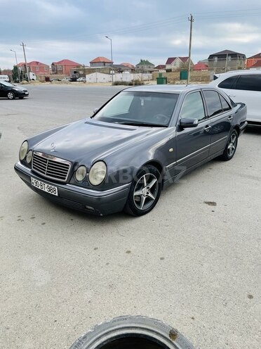 Mercedes E 240 1997, 448,270 km - 2.4 l - Bakı