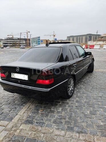 Mercedes C 280 1999, 290,000 km - 2.8 l - Bakı
