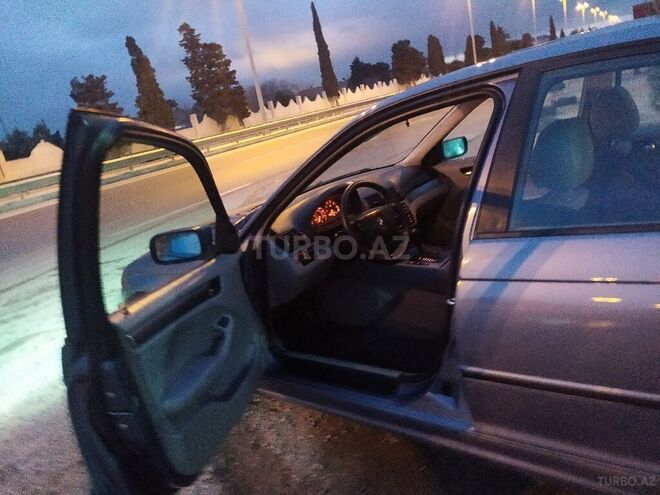 BMW 323 1999, 223,569 km - 2.5 л - Bakı
