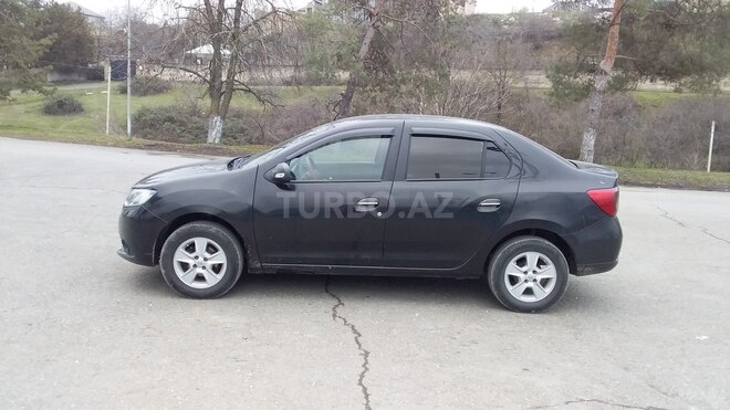 Renault Logan 2013, 356,800 km - 1.6 l - Quba