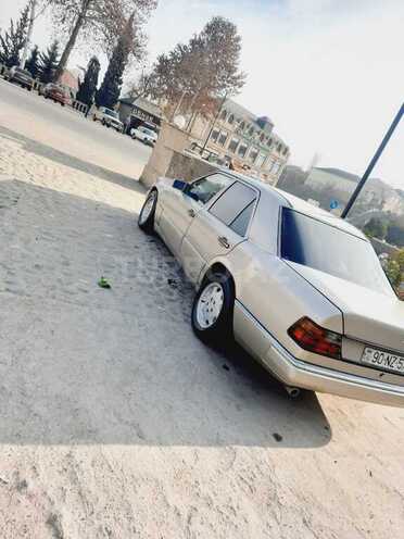 Mercedes E 200 1993, 236,000 km - 2.0 l - Qazax