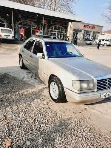 Mercedes E 200 1993, 236,000 km - 2.0 l - Qazax