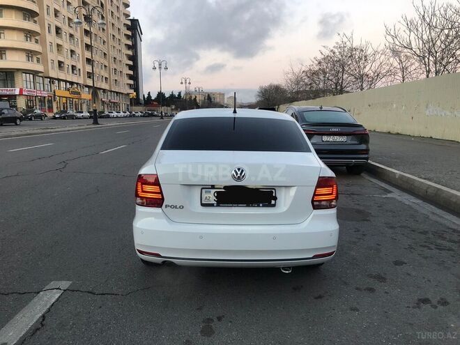 Volkswagen Polo 2019, 86,500 km - 1.6 l - Bakı