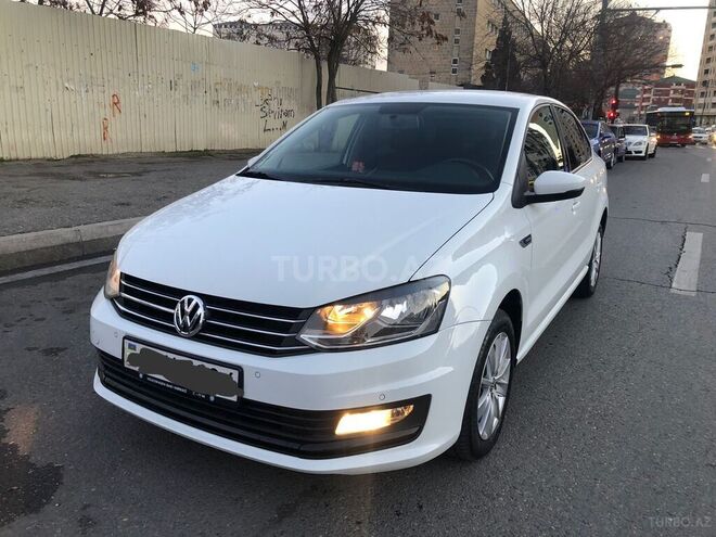 Volkswagen Polo 2019, 86,500 km - 1.6 l - Bakı