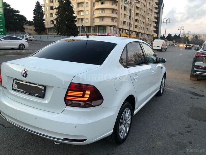 Volkswagen Polo 2019, 86,500 km - 1.6 l - Bakı