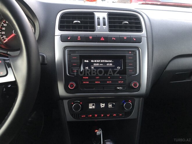 Volkswagen Polo 2019, 86,500 km - 1.6 l - Bakı