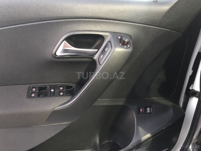 Volkswagen Polo 2019, 86,500 km - 1.6 l - Bakı