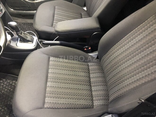 Volkswagen Polo 2019, 86,500 km - 1.6 l - Bakı