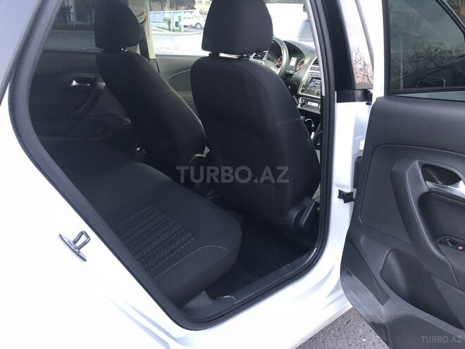 Volkswagen Polo 2019, 86,500 km - 1.6 l - Bakı