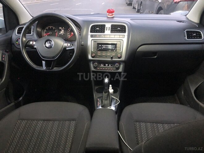 Volkswagen Polo 2019, 86,500 km - 1.6 l - Bakı
