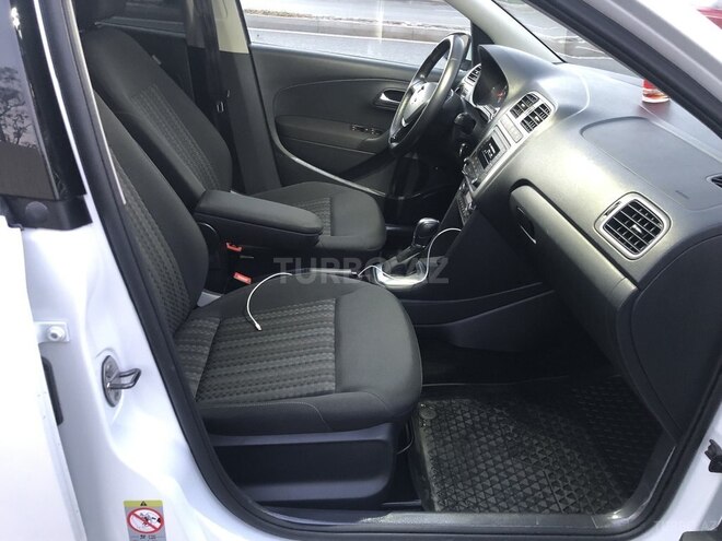 Volkswagen Polo 2019, 86,500 km - 1.6 l - Bakı