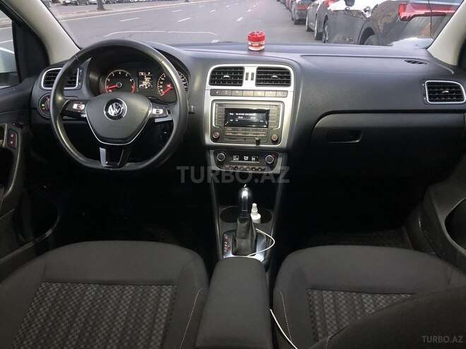 Volkswagen Polo 2019, 86,500 km - 1.6 l - Bakı