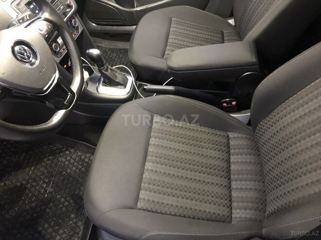Volkswagen Polo 2019, 86,500 km - 1.6 l - Bakı