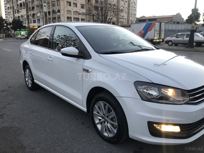 Volkswagen Polo 2019, 86,500 km - 1.6 l - Bakı
