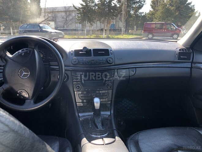 Mercedes E 220 2005, 421,000 km - 2.2 л - Bakı