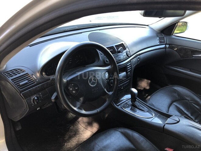 Mercedes E 220 2005, 421,000 km - 2.2 л - Bakı