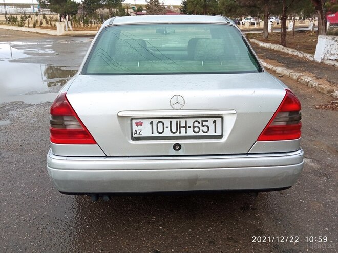 Mercedes C 180 1995, 289,000 km - 1.8 l - Bakı