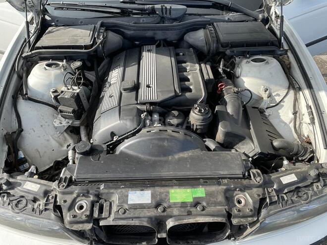 BMW 525 2002, 276,000 km - 2.5 l - Bakı
