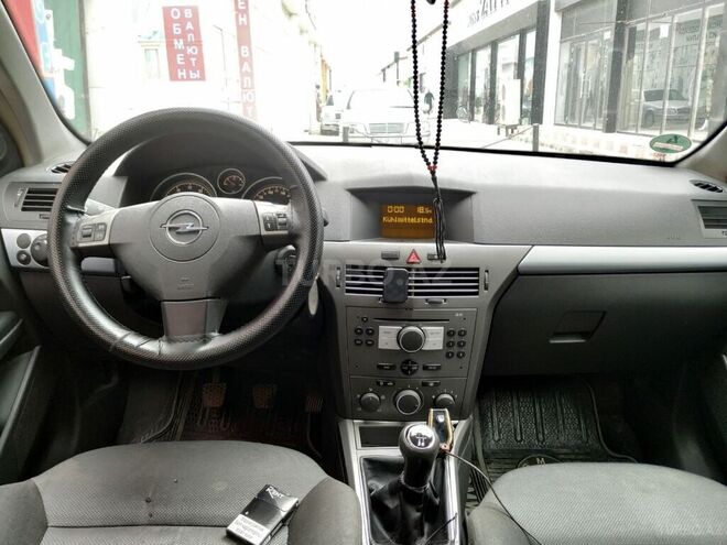 Opel Astra 2005, 310,000 km - 1.6 l - Bakı