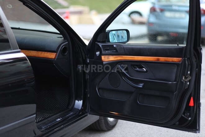 BMW 523 1998, 372,987 km - 2.5 l - Bakı