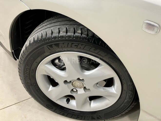 Toyota Corolla 2006, 211,000 km - 1.4 l - Bakı