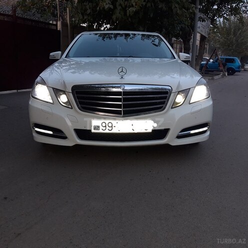 Mercedes E 220 2011, 254,000 km - 2.2 л - Biləsuvar