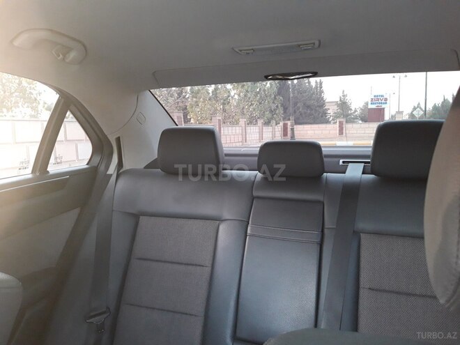 Mercedes E 220 2011, 254,000 km - 2.2 л - Biləsuvar