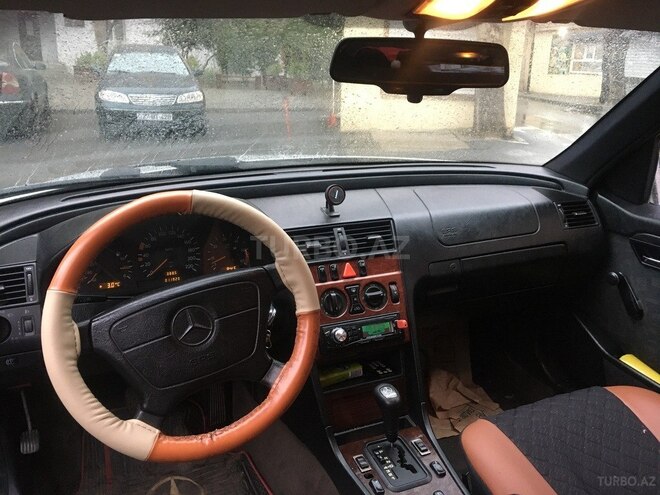 Mercedes C 220 1996, 585,627 km - 2.2 l - Bakı