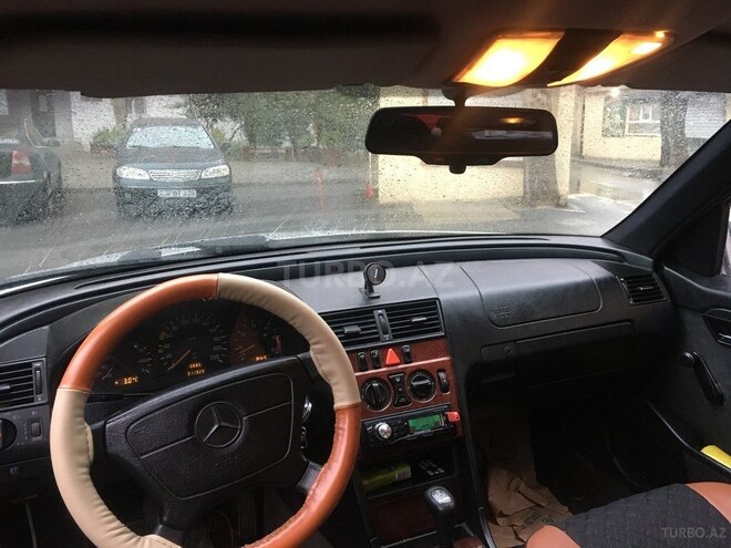 Mercedes C 220 1996, 585,627 km - 2.2 l - Bakı