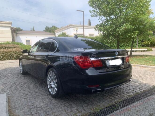 BMW 740 2010, 215,000 km - 3.0 л - Bakı
