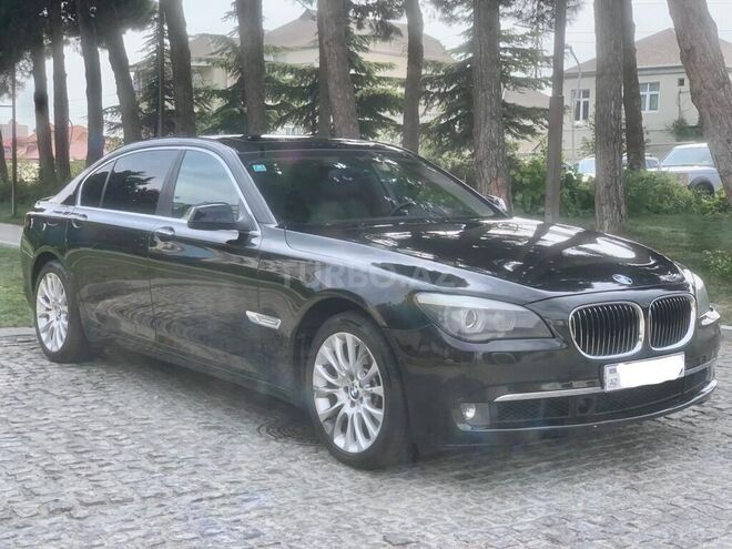 BMW 740 2010, 215,000 km - 3.0 л - Bakı