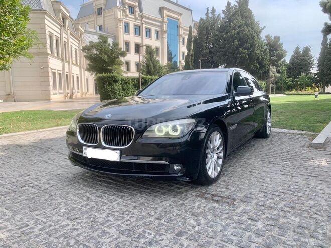 BMW 740 2010, 215,000 km - 3.0 л - Bakı
