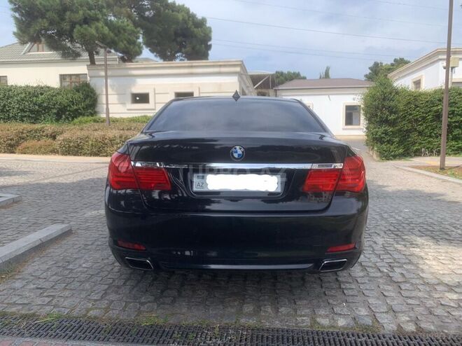 BMW 740 2010, 215,000 km - 3.0 л - Bakı