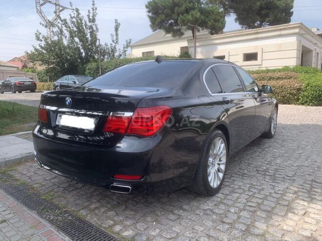 BMW 740 2010, 215,000 km - 3.0 л - Bakı