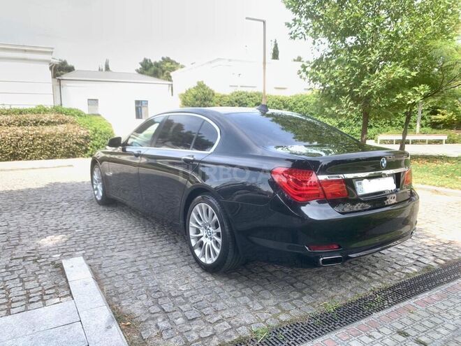 BMW 740 2010, 215,000 km - 3.0 л - Bakı