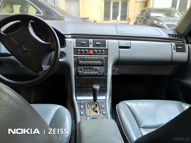 Mercedes E 300 1998, 217,000 km - 3.0 l - Bakı