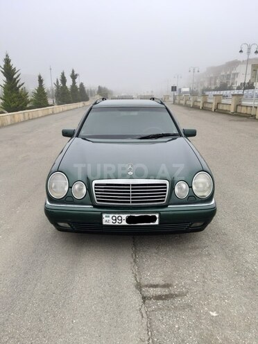 Mercedes E 200 1997, 290,000 km - 2.0 л - Quba