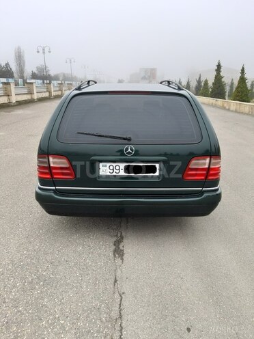 Mercedes E 200 1997, 290,000 km - 2.0 л - Quba
