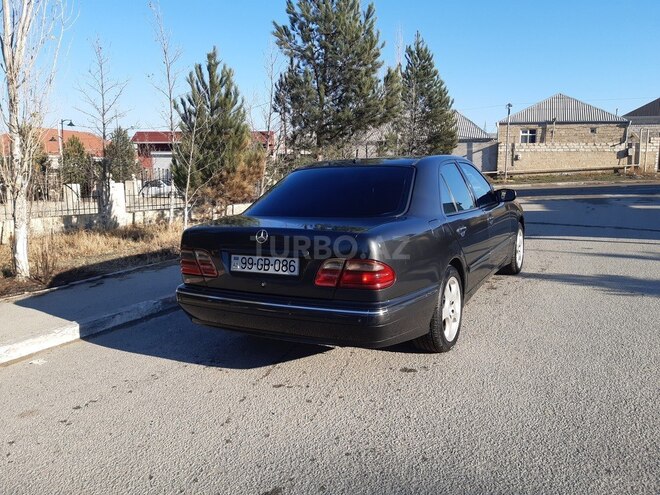 Mercedes E 320 2000, 604,130 km - 3.2 l - Bakı