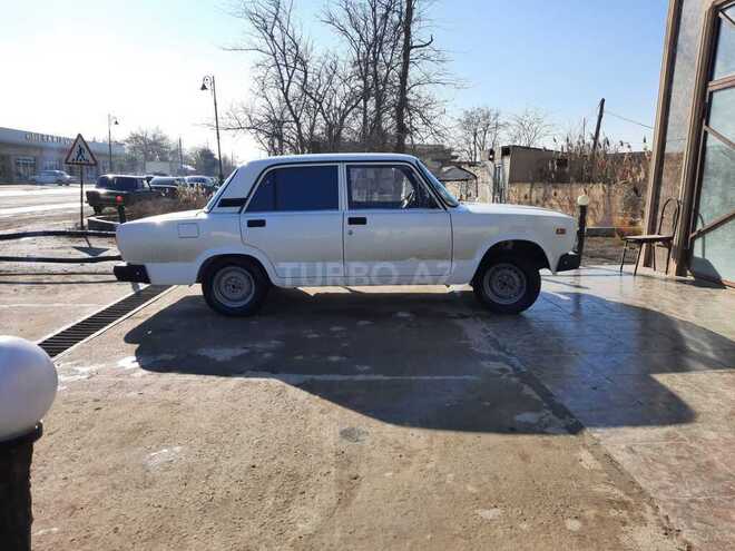 LADA (VAZ) 2107 2010, 16,000 km - 1.6 l - Salyan