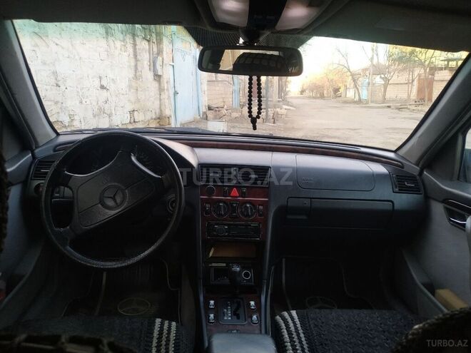 Mercedes C 180 1996, 320,000 km - 1.8 l - Yevlax