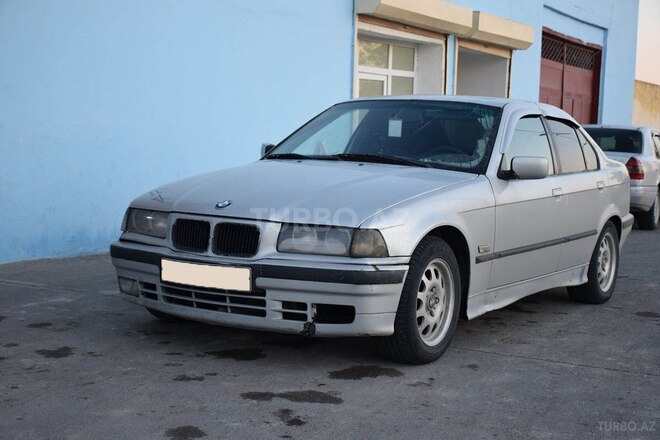BMW 318 1992, 317,418 km - 1.8 l - Bakı