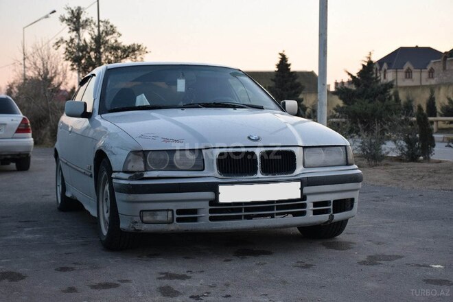 BMW 318 1992, 317,418 km - 1.8 l - Bakı