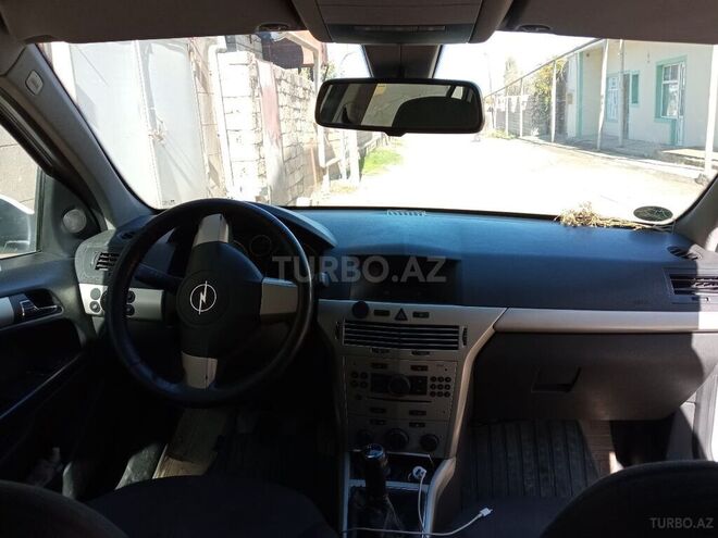 Opel Astra 2009, 250,000 km - 1.9 l - Bakı