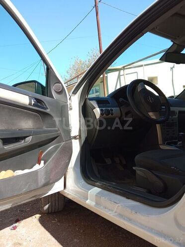 Opel Astra 2009, 250,000 km - 1.9 l - Bakı