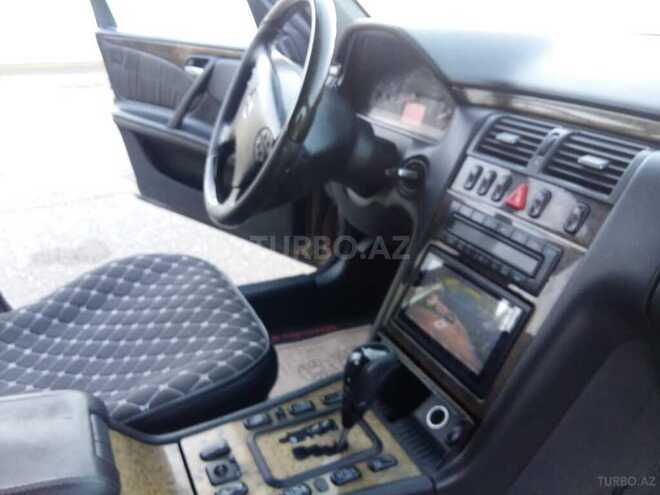 Mercedes E 270 1999, 154,236 km - 2.7 l - Sumqayıt