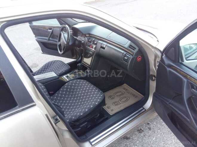 Mercedes E 270 1999, 154,236 km - 2.7 l - Sumqayıt